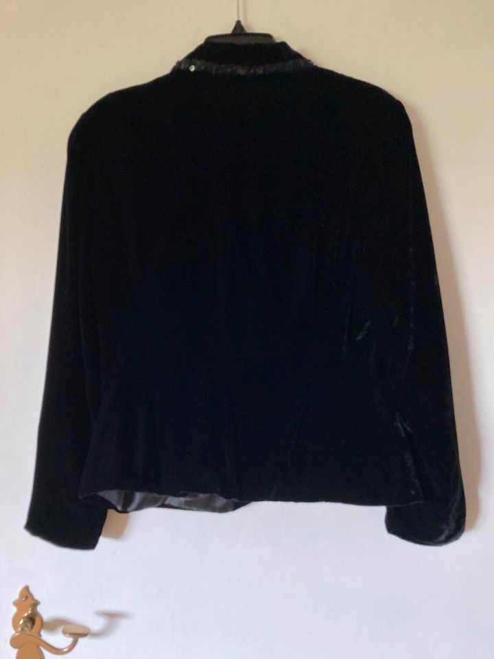 Samt Jacke Gr. 38 schwarz Bolero zum Kleid Kostüm Fastnacht in Wyhl