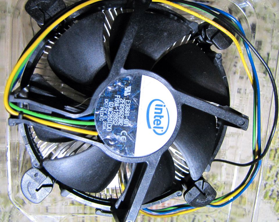 Intel CPU Lüfter 001 in Gera