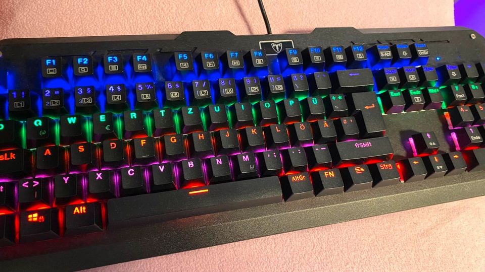 Gaming Tastatur / Keyboard [Blue Switches] in Berlin