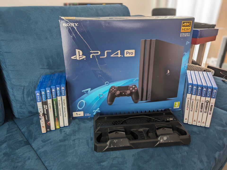PlayStation 4 (PS4) Pro 1 TB in OVP in Olching