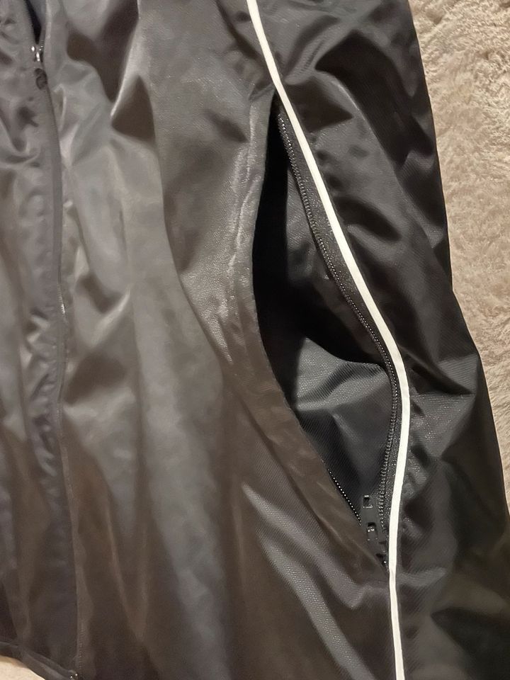 Adidas Trainerjacke NEU (Größe L) in Bebra