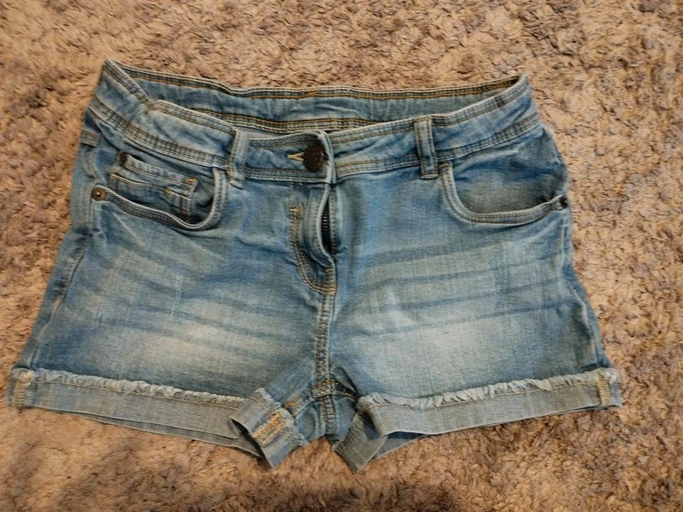 Arizona kurze Mädchen Jeanshose Gr 158 in Wolfen