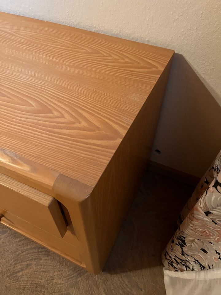 Kleines Sideboard in Tittling