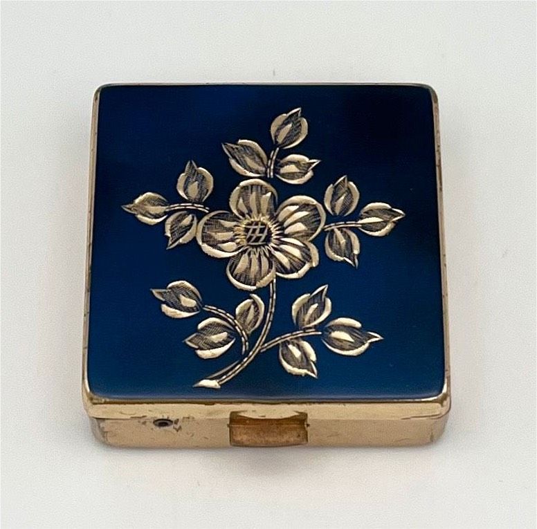 Vintage Pillendose Schmuckbox Blumen Gravur Gold Schatulle Floral in Schwerin