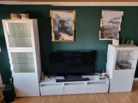 Ikea TV Kombination / Schrankwand Besta weiß mit Vitrinentüren Hessen - Ober-Mörlen Vorschau