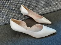 Brautschuhe Hochzeitsschuhe Pumps Gr. 39 Weiß neuwertig Bayern - Eichenbühl Vorschau