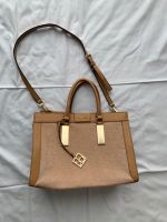 Handtasche Calvin Klein neuwertig, braun beige original Nordrhein-Westfalen - Blankenheim Vorschau