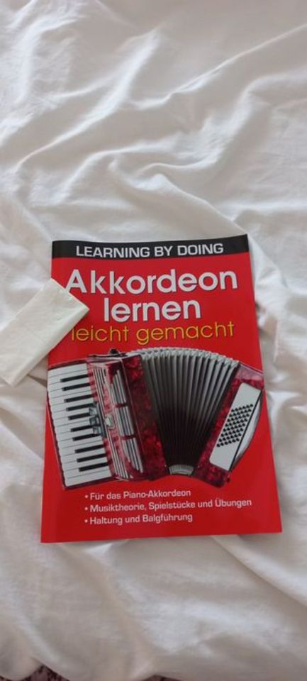 Notenbuch " Akkordeon lernen leicht gemacht" in Freiberg
