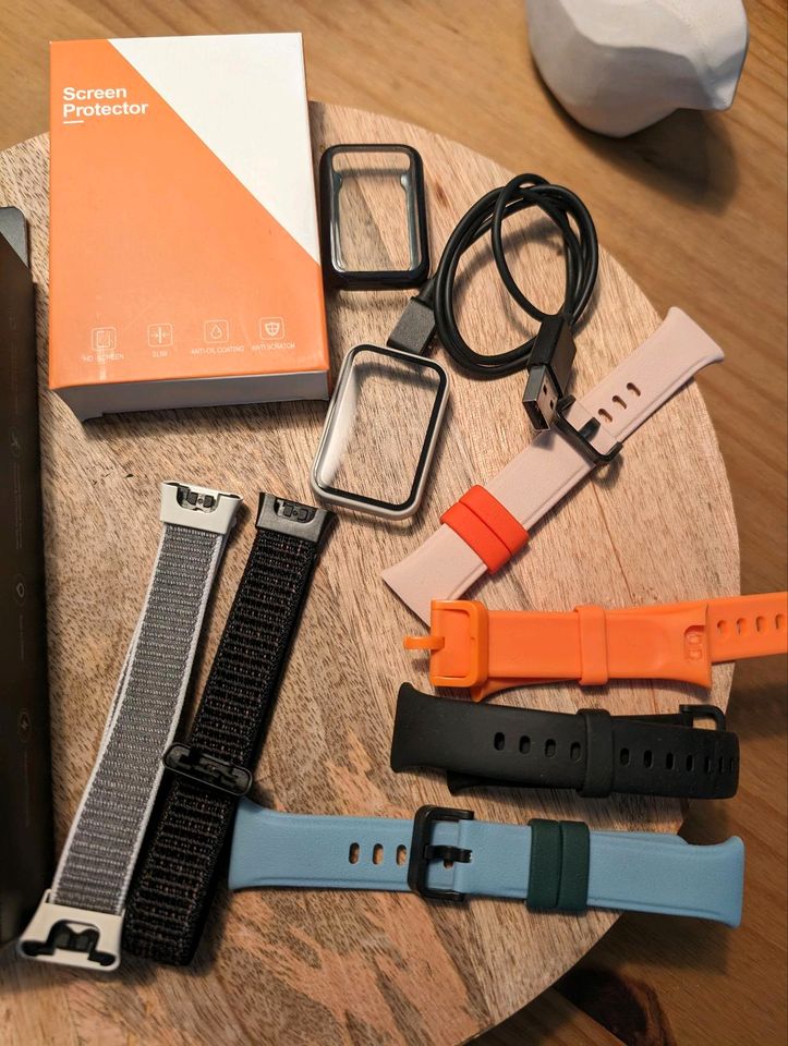 Xiaomi Smart Band 7 Pro mit Zubehör in Mönchengladbach