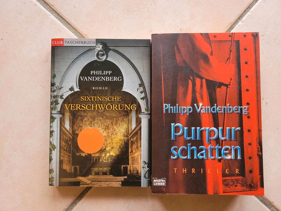 Bücher/Bücherpaket von Philipp Vandenberg in Nübbel