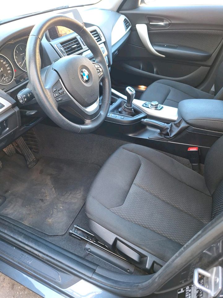 BMW 1er 116d BJ 2016 grau metallic Pkw top Zustand in Zeulenroda