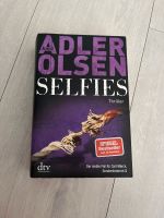 Adler Olsen „Selfies“ Nordrhein-Westfalen - Bedburg Vorschau