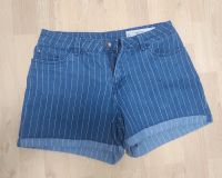 Jeans Shorts Damen Mädchen neuwertig Gr40 4Euro Hessen - Hammersbach Vorschau