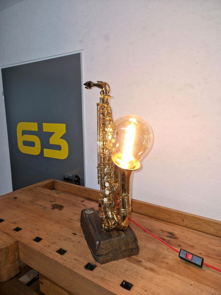 Alt / Alto Saxophon Lampe Stehlampe in Dörentrup