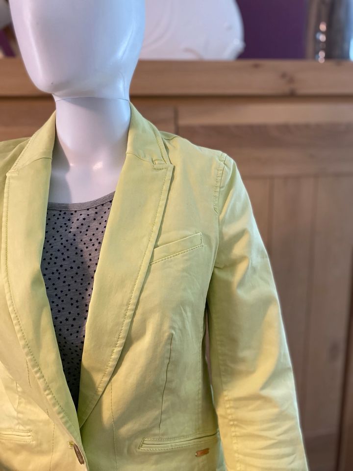 Esprit Blazer *Gr. 38* in gelb *Top* in Biederitz