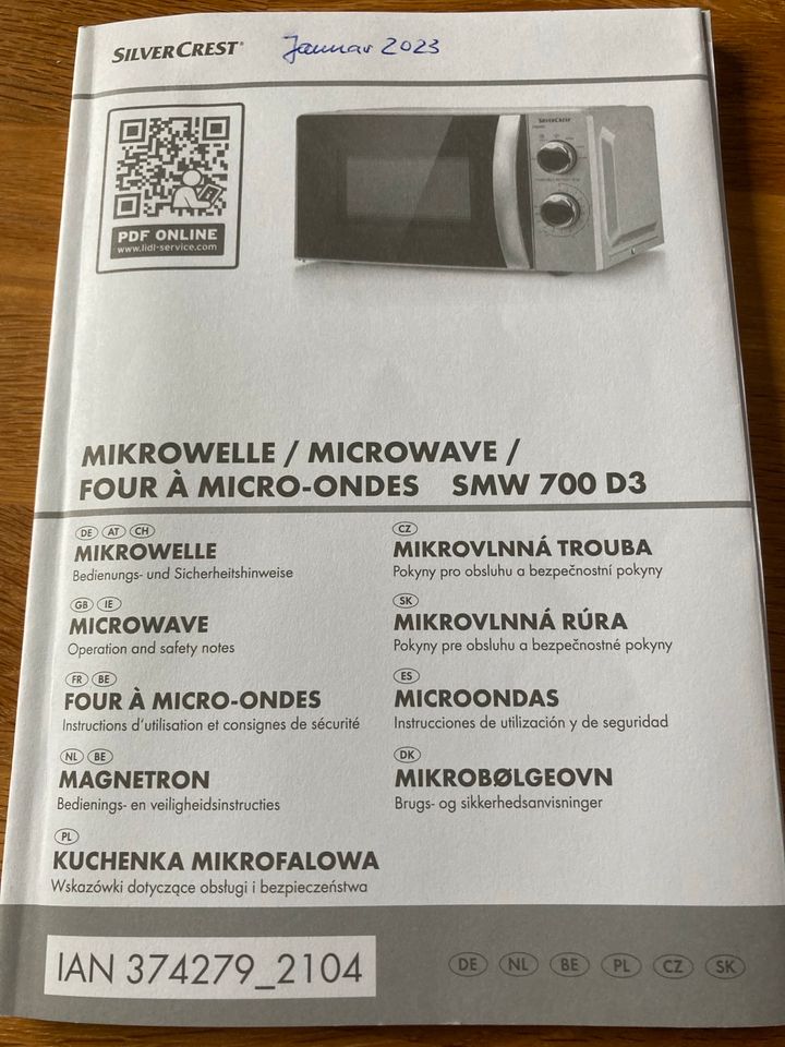 Mikrowelle SMW 700 D3 " Neuwertig "! in Holzminden