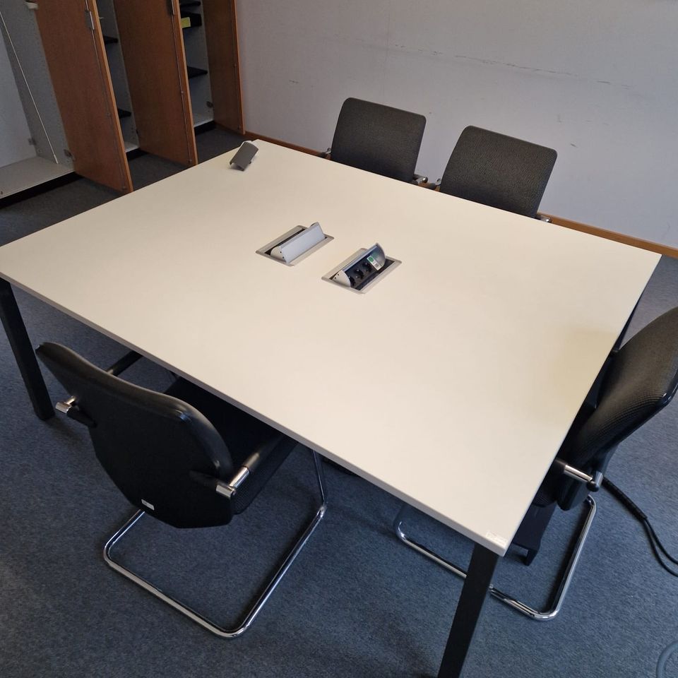 30 x OKA Steh Sitz Schreibtisch /elektrischer Schreibtisch / Büromöbel / Büro in München