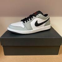 Jordan 1 Low Light Smoke Grey 40 Neu Grau Weiß Schwarz Berlin - Tempelhof Vorschau