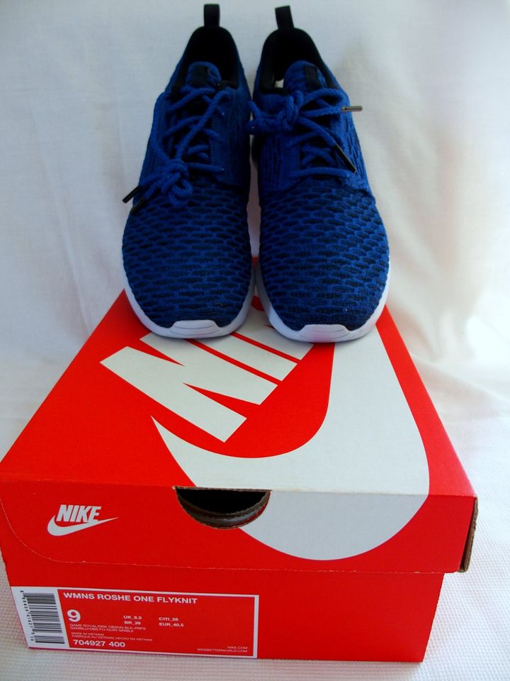 WMNS Nike Roshe One Flyknit GAME ROYAL Sneaker blau Gr. 40,5 US 9 in Köln