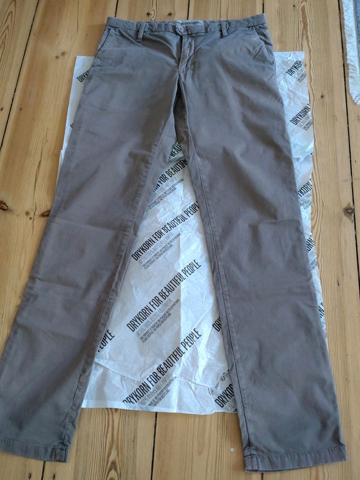Drykorn Chino Style Bust 31/34 in Berlin