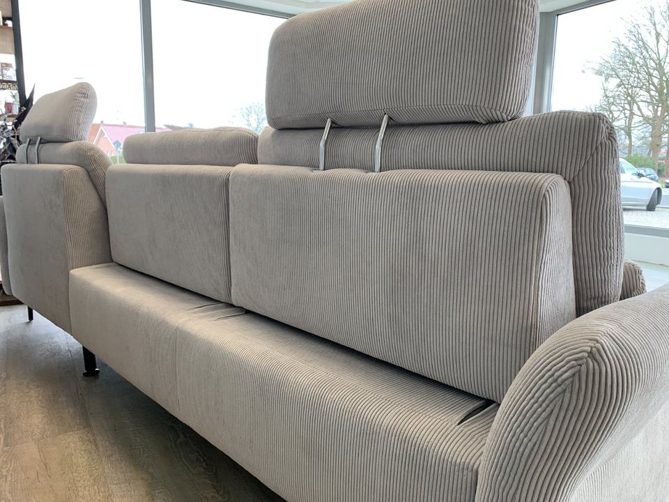 Zehdenick/Sofa/Couch/Garnitur/L-Sofa/Cord Federkern statt 2795€ in Westoverledingen