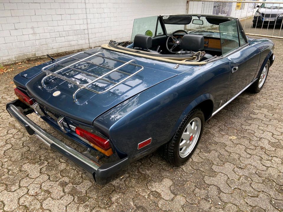 Fiat 124 pininfarina Spider 2000 CSO in Delmenhorst