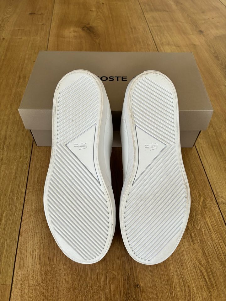 Lacoste Senker weiß Gr. 39 Neu in Grebenstein