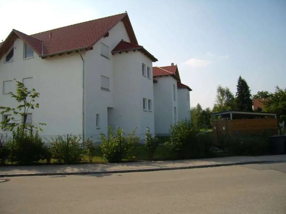 3-Zimmer-Wohnung mit großem Balkon in gepflegtem Mehrfamilienhaus in Eching (Niederbay)