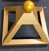 Pyramide Farbe Gold aus Aluminiumstreben und Massiv 12kg Baden-Württemberg - Oberteuringen Vorschau