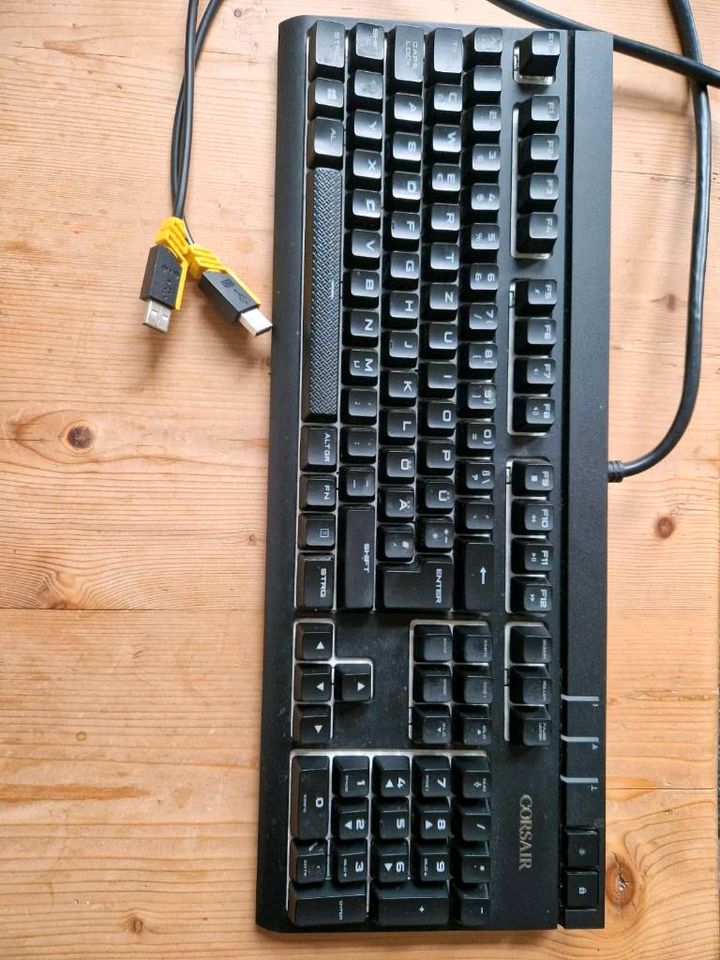 Corsair Strafe RGB - Gaming Tastatur in Jena