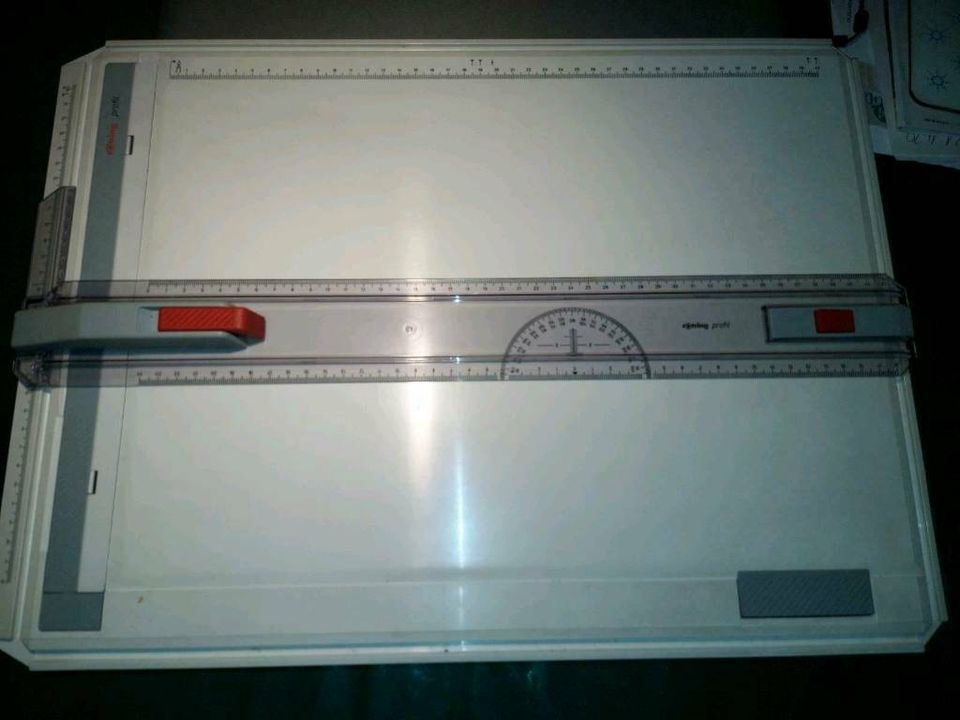 "Rotring Profil" Zeichenplatte DinA3 inkl. Transportbox in Düsseldorf