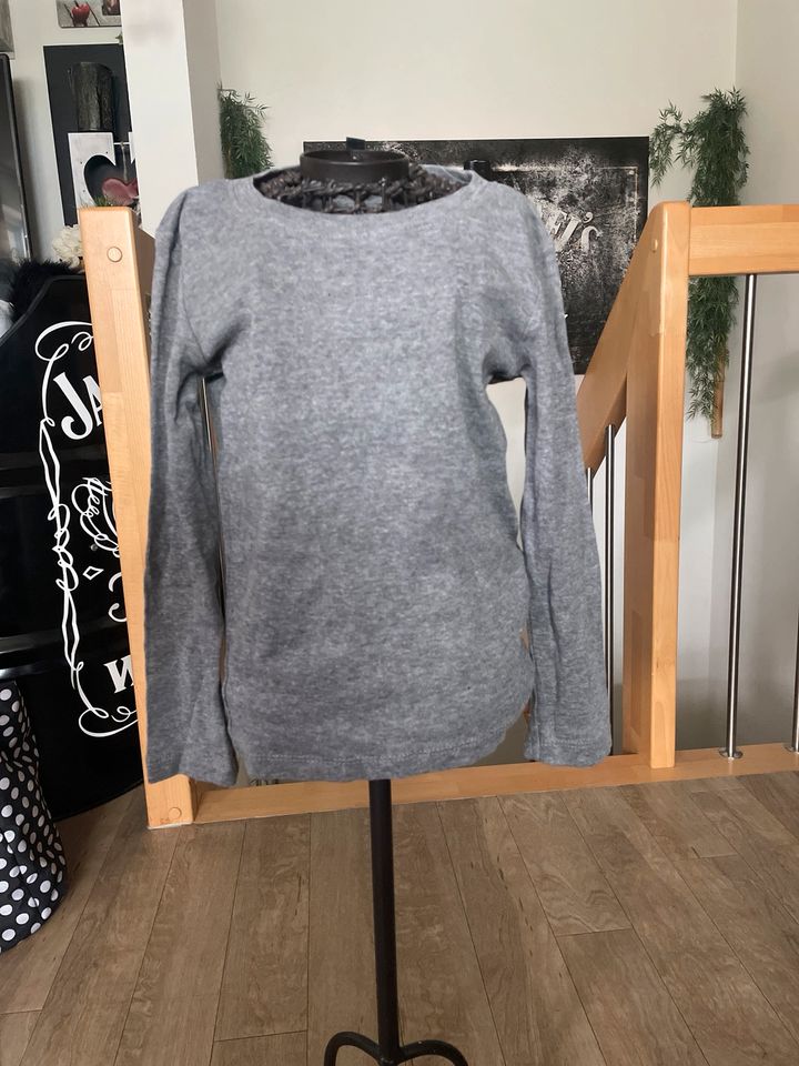 ♥️ Gr. 110 Pullover Langarmshirt grau ♥️ in Oberteuringen