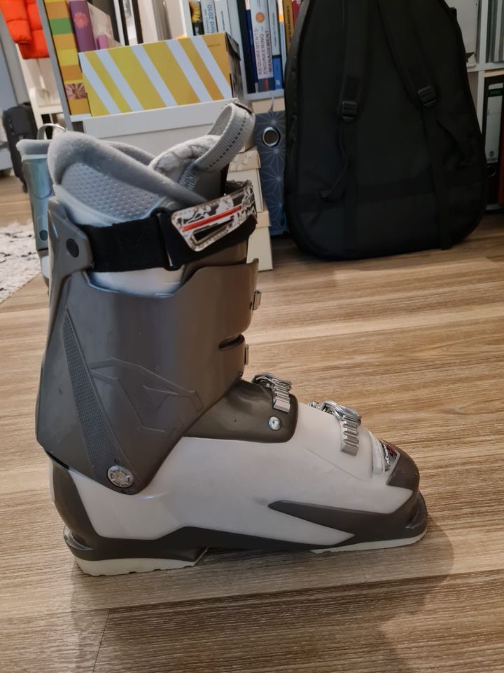 Damen Ski-Schuhe (Größe 40) in Berlin