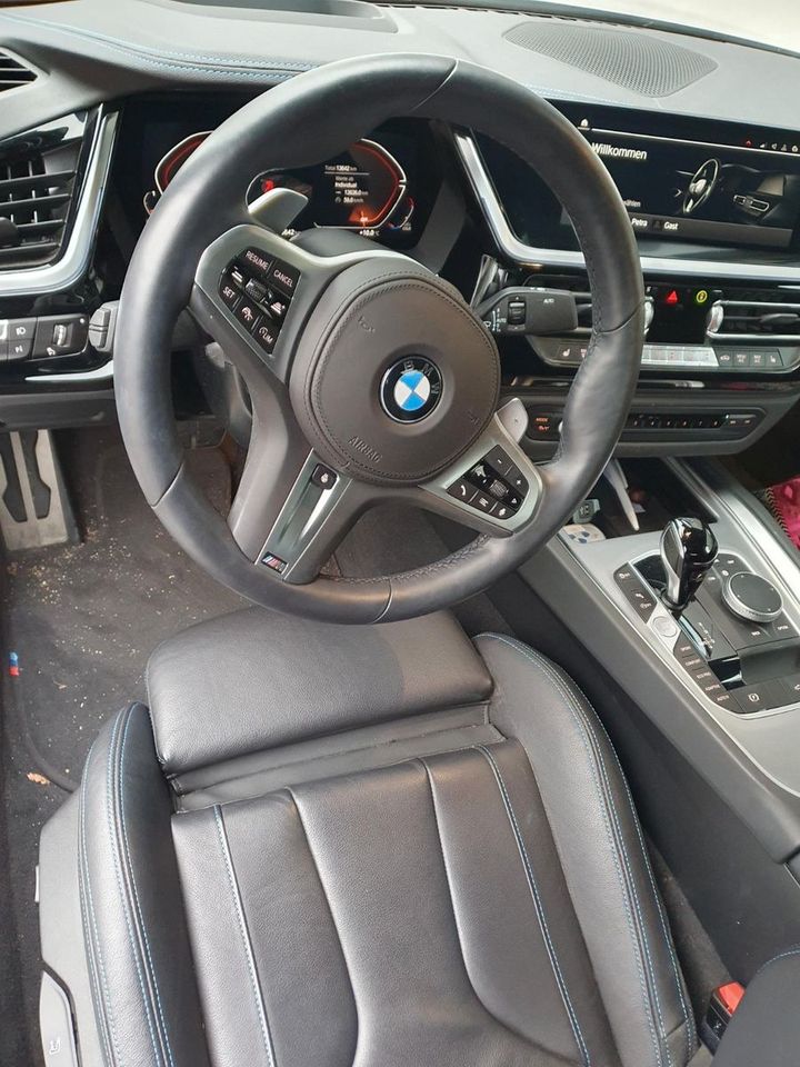BMW Z4 M M40i A - HUD Nav Aut in Sinsheim