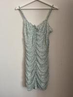 Sommerkleid mit Raffungen und Blumenmuster, gr. S Niedersachsen - Lastrup Vorschau