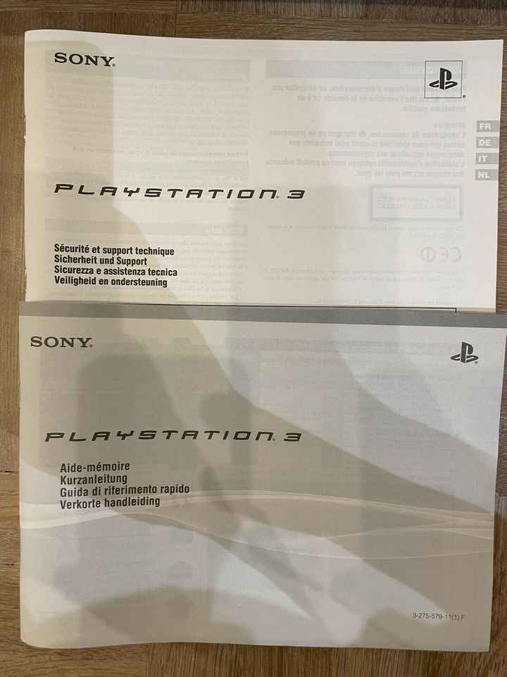 Sony Playstation 3 inkl. 2 Controller und 11 Spiele in Ratingen