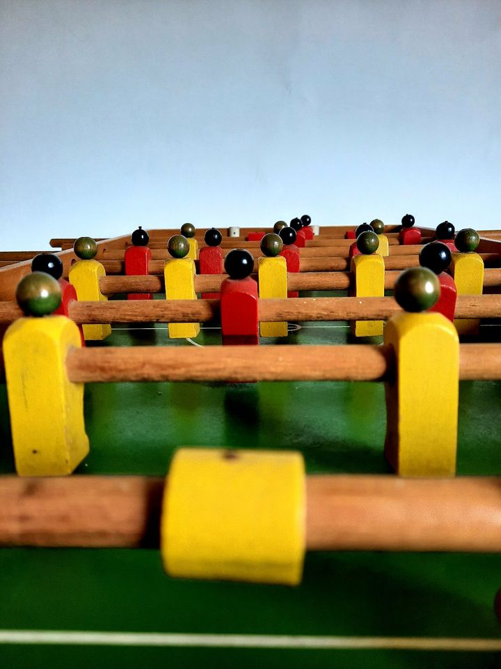 Tischfußball aus Holz, 50er Jahre, Seltenheit, vintage in Detmold