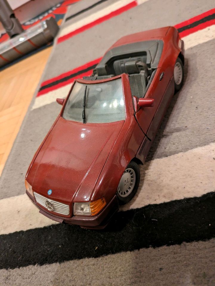 Mercedes  1,:18. 180 sl rot in Obernburg