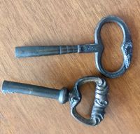 2 Uhren Schlüssel sehr alt, Antiquität Berlin - Treptow Vorschau