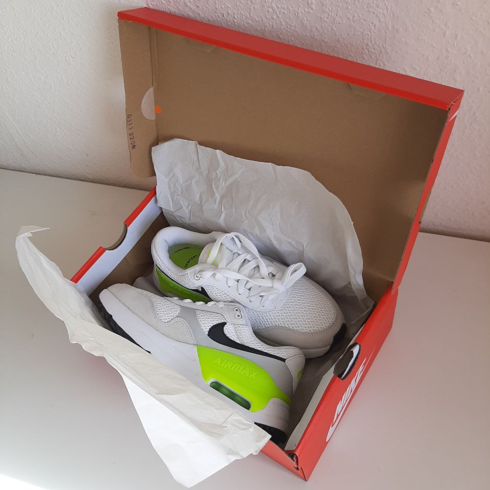 Nike Air Max SYSTM pure-platinum-volt Damen Sneaker Sportschuhe in Hagen
