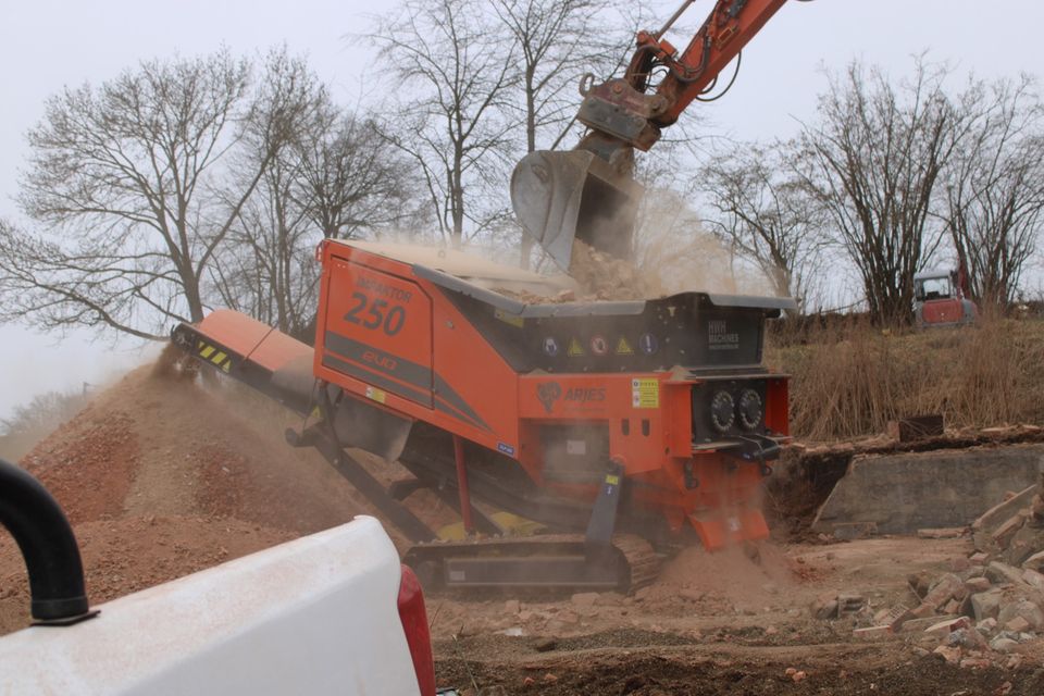 Arjes Brechanlage f. Betonbruch / Ziegelbruch / Holz schreddern in