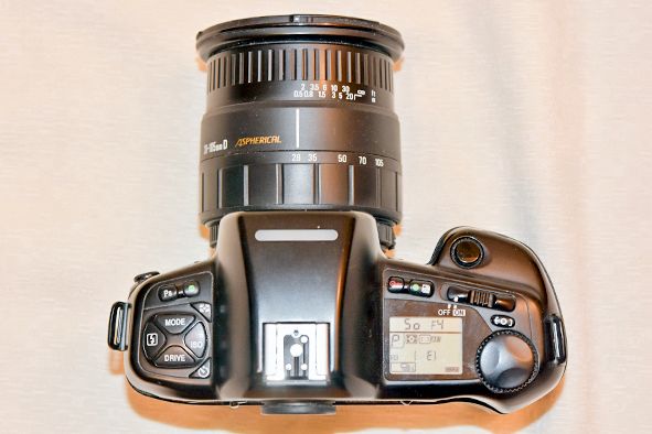 Nikon F90X mit Zoom und Tasche in Ketsch