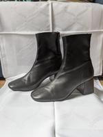 Stiefeletten Keilabsatz Schwarz JONAK PARIS EU38, wie neu Frankfurt am Main - Nordend Vorschau