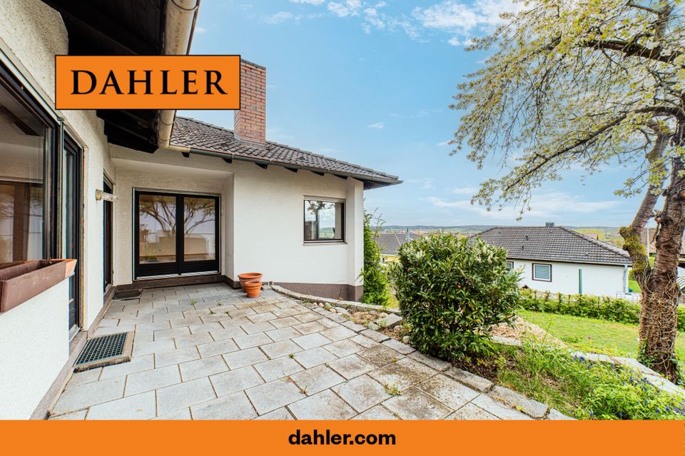 !!! RESERVIERT !!! AUSBAUFÄHIGER BUNGALOW MIT TRAUMHAFTEM AUSBLICK in Adelsdorf