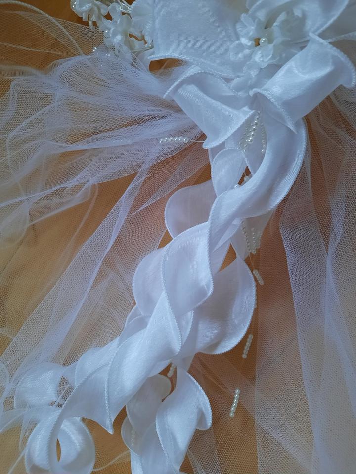 Exclusiv Modelle Kopfschmuck Brautschmuck Hochzeit Schleier in Beverungen