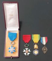 Französische Orden 4 Stück u.a. Ehrenlegion Ritterkreuz Silber Düsseldorf - Mörsenbroich Vorschau