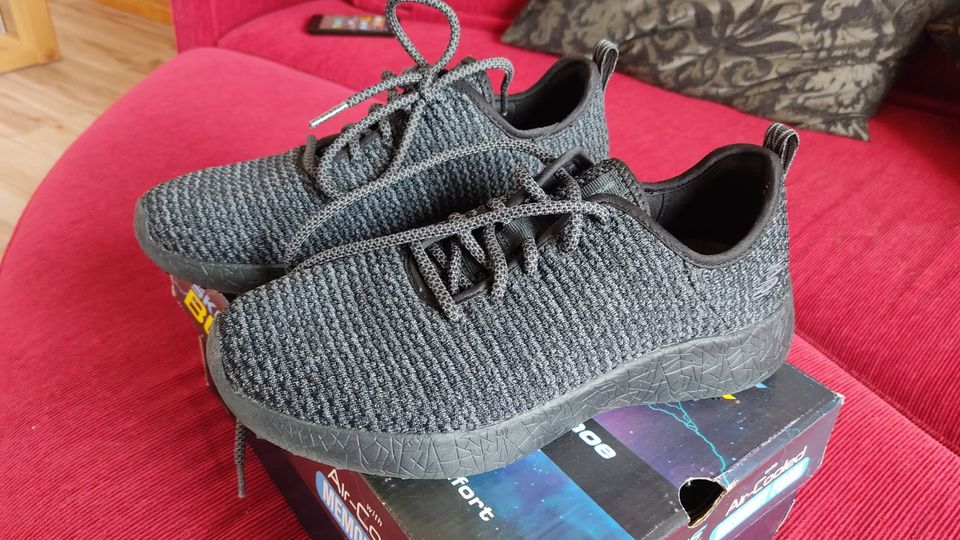 Skechers Burst-Donlen Sneaker Gr 39 neu/wie neu, Memory Foam in  Baden-Württemberg - Oberkirch | eBay Kleinanzeigen ist jetzt Kleinanzeigen