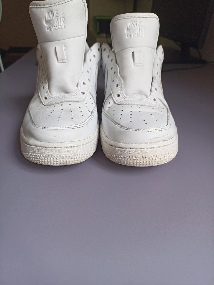 NIKE AIR FORCE 1 '07 FRESH Gr. 41 in Bielefeld