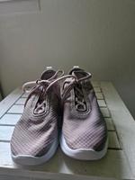 Damen Nike Air Max Motion 2 Gr.36,5 Niedersachsen - Hattorf am Harz Vorschau