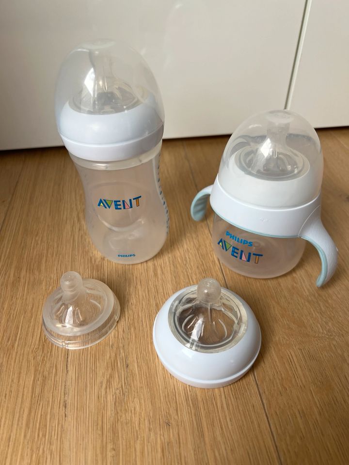 2 Philips Avent Babyflaschen Set extra Verschluss + extra Sauger in München